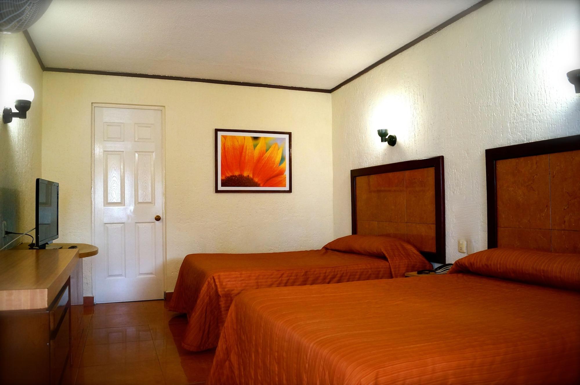 Hotel & Suites Villa Del Sol Morelia Exteriör bild